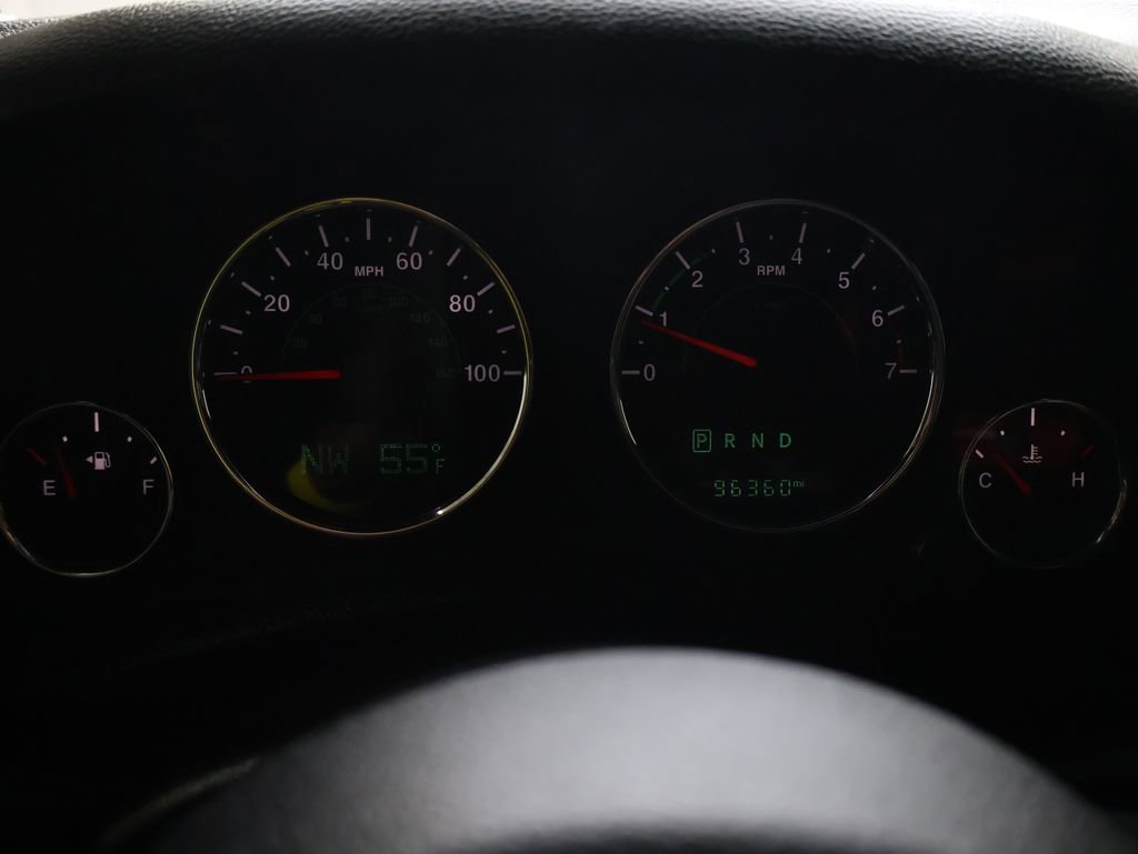 Used 2018 Jeep Wrangler Unlimited Rubicon w/ Connectivity Group image 20