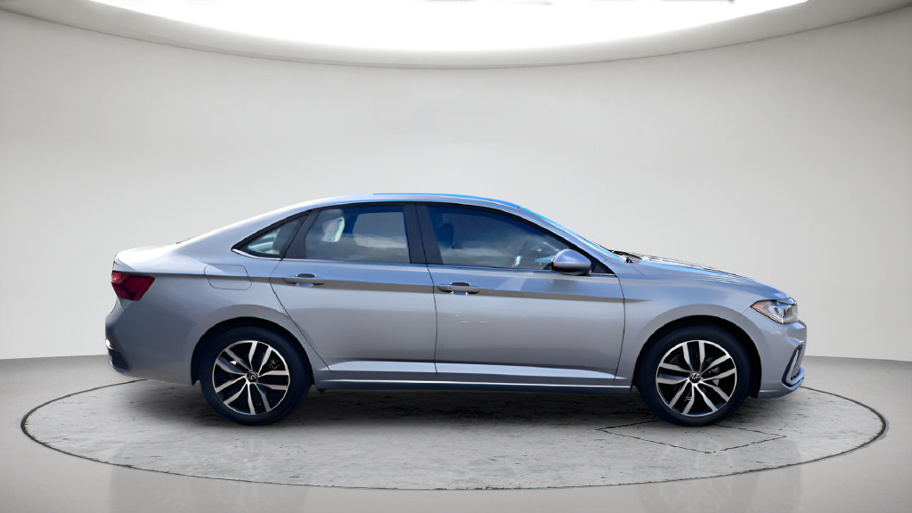 New 2026 Volkswagen Jetta SE FWD image 3
