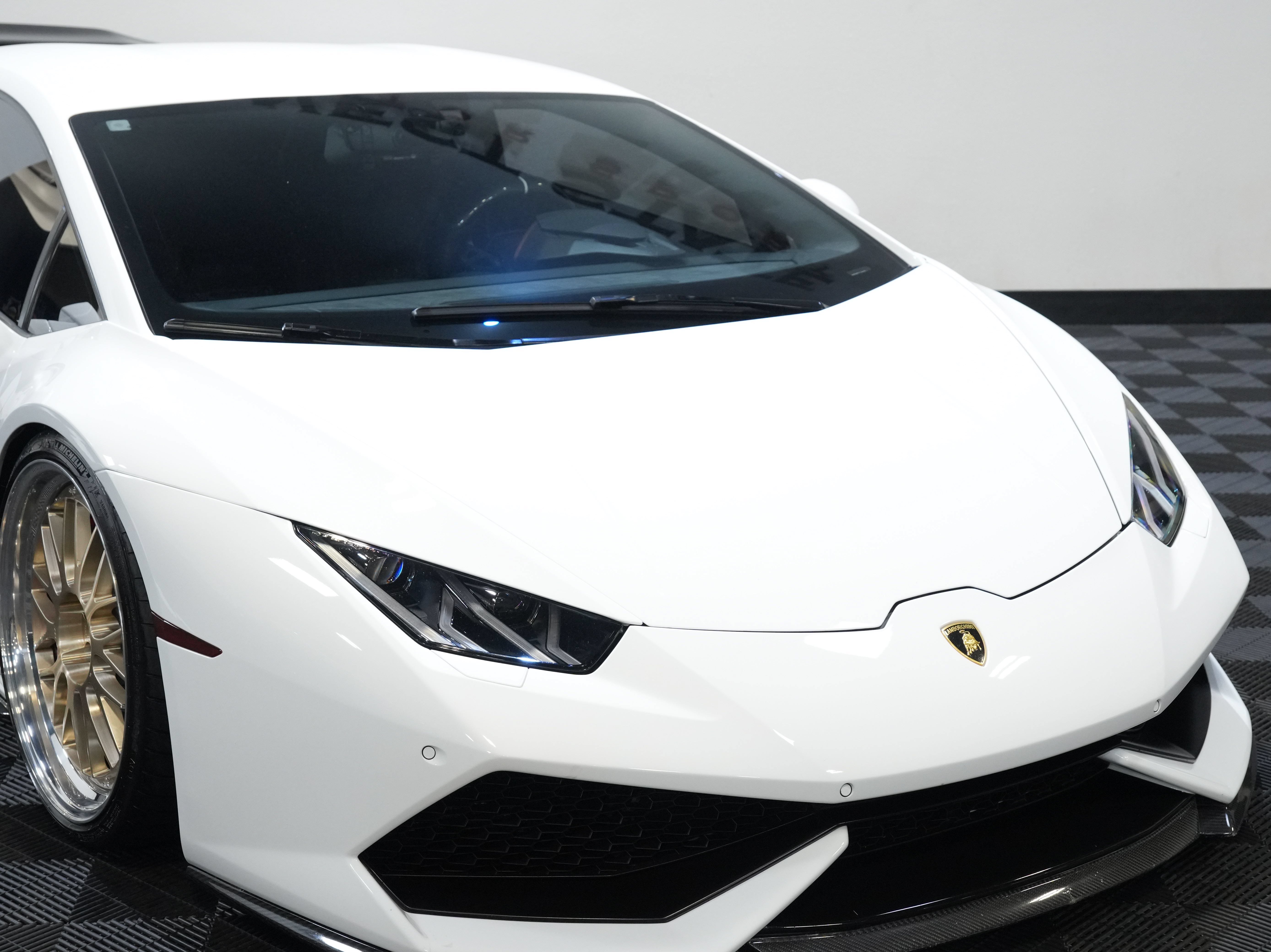 Used 2018 Lamborghini Huracan LP 610-4 AWD/4WD image 12
