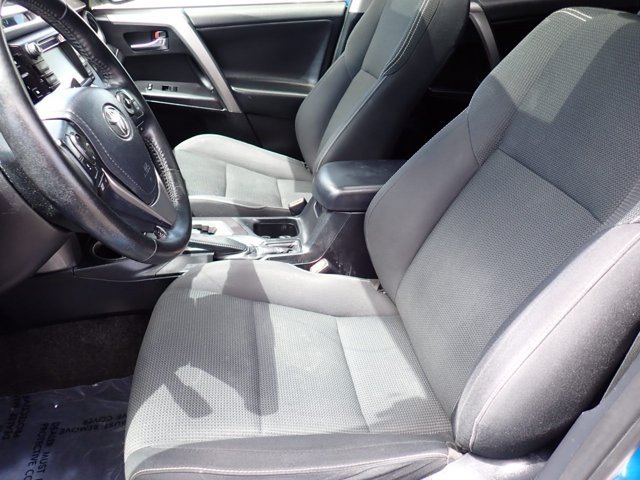 Used 2018 Toyota RAV4 XLE AWD/4WD image 10