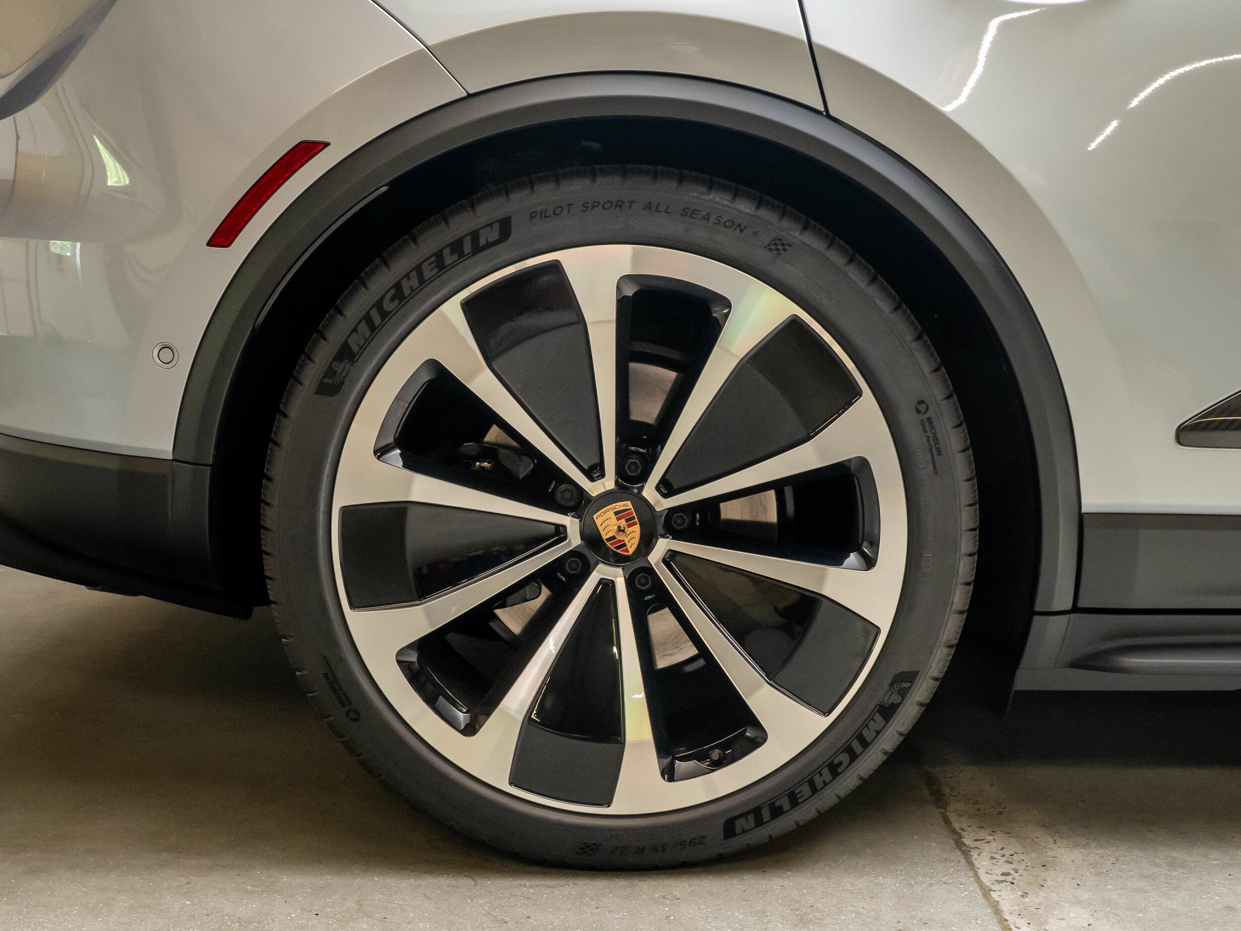 New 2026 Porsche Macan GTS Electric AWD/4WD image 18