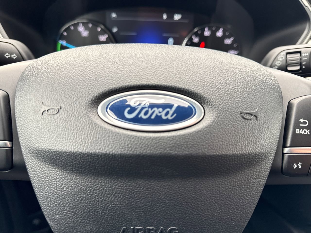 Used 2021 Ford Escape SE image 26