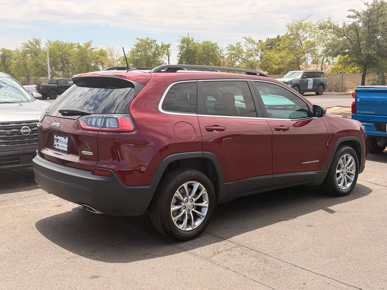 Used 2022 Jeep Cherokee Latitude Lux FWD image 6