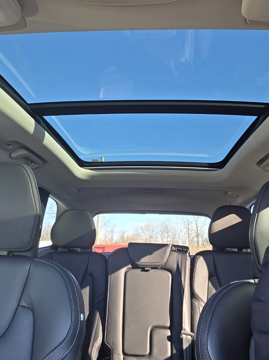 Used 2024 Volvo XC90 B6 Ultimate w/ Protection Package Premier image 20