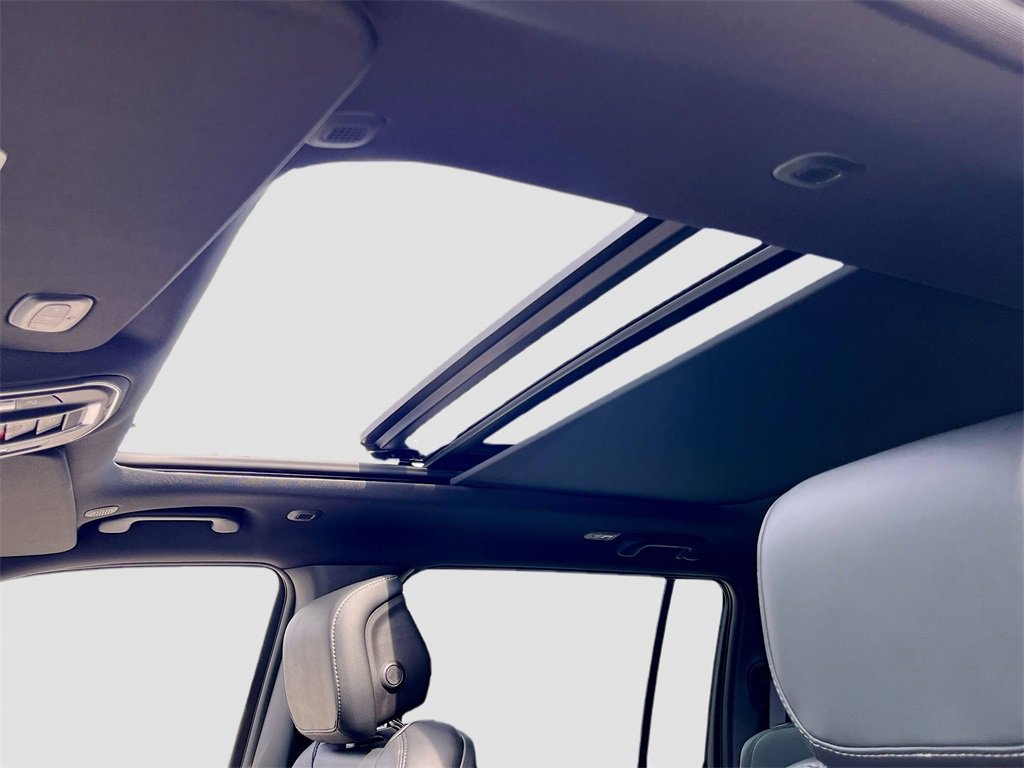 New 2025 Jeep Wagoneer L Series II w/ Premium Group I image 36