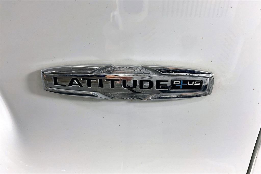 Used 2020 Jeep Cherokee Latitude Plus w/ Comfort/Convenience Group FWD image 41