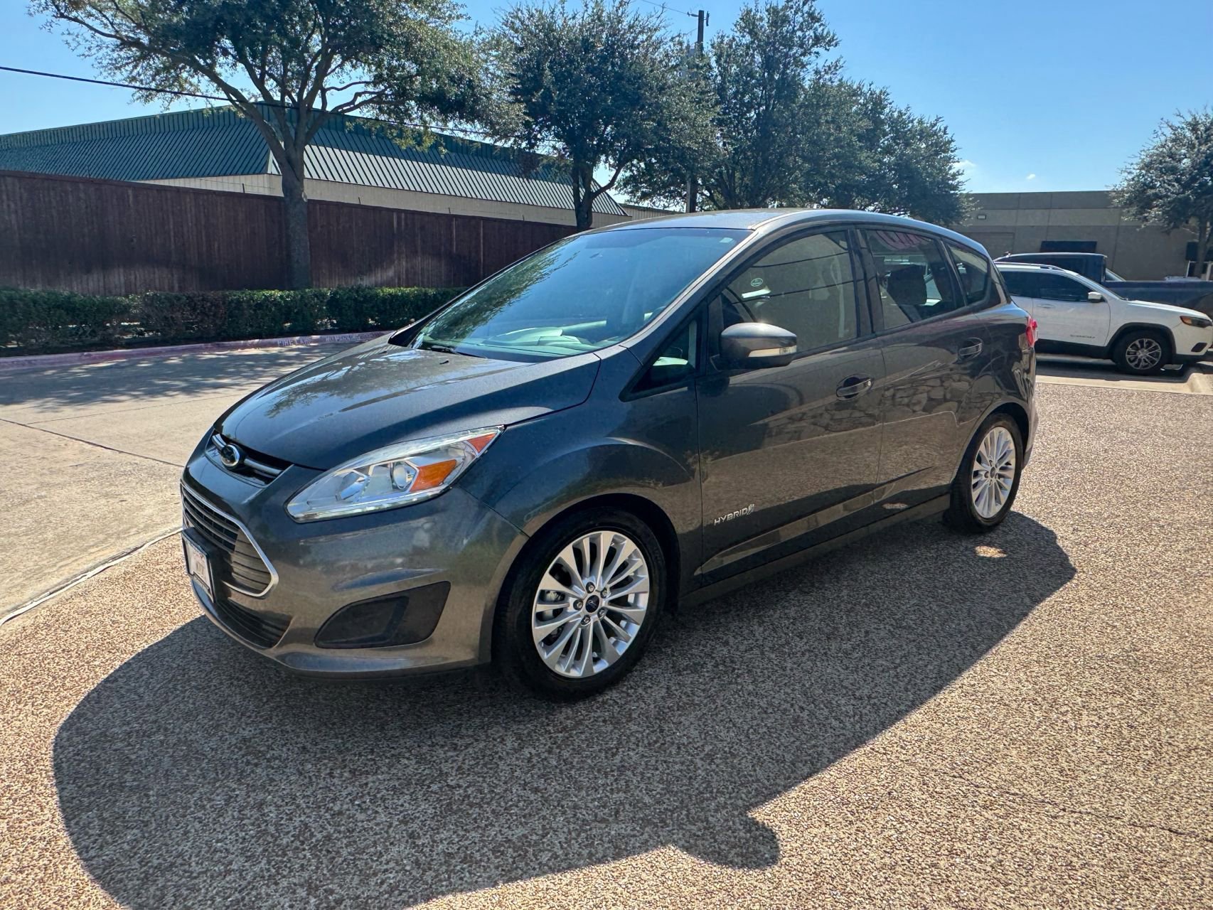 Used 2017 Ford C-MAX SE FWD image 11