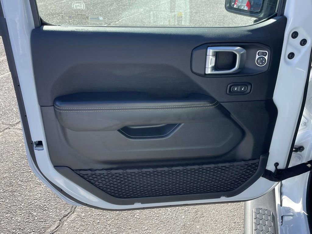 Certified 2024 Jeep Wrangler Sahara image 24