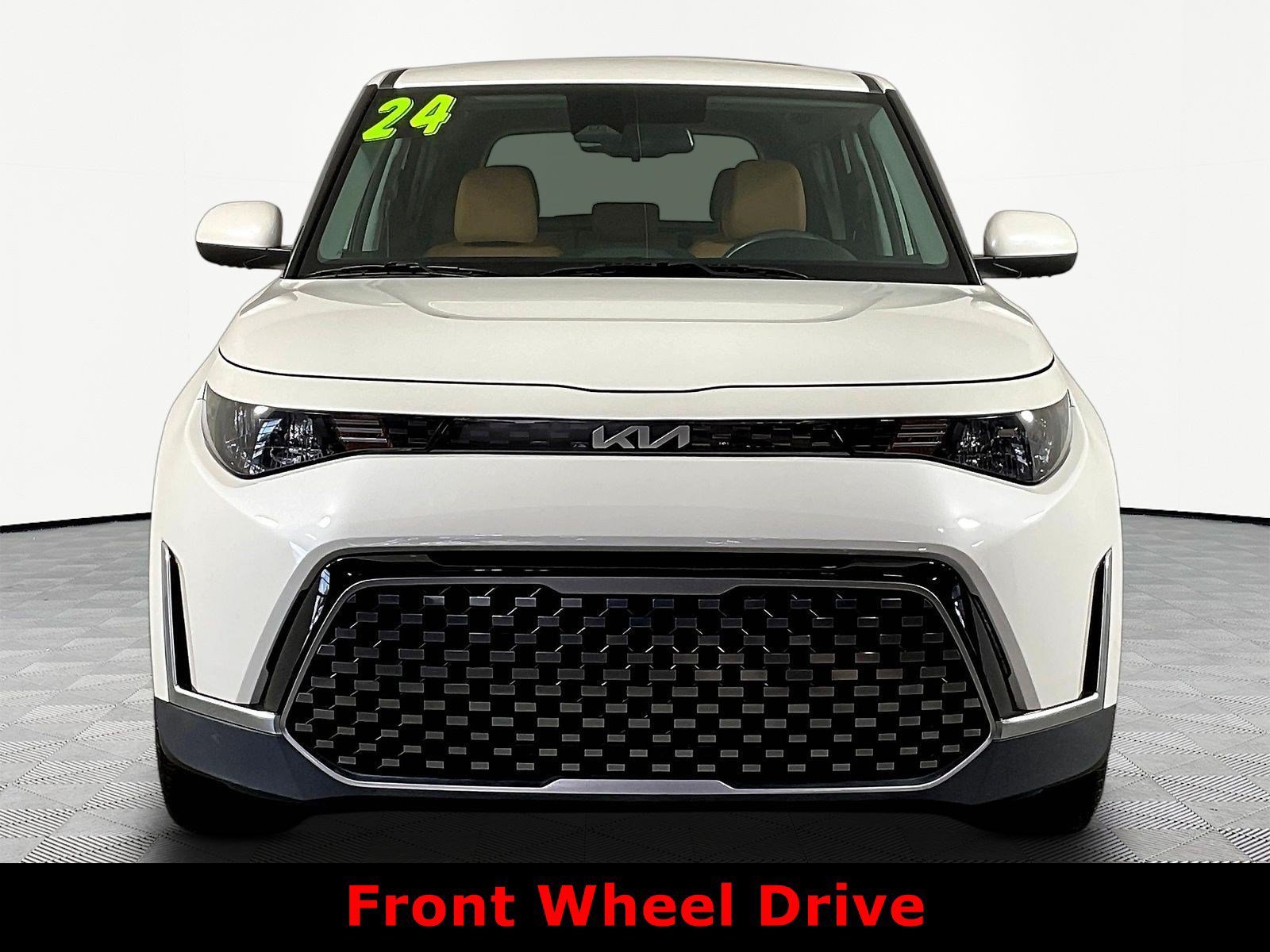 Used 2024 Kia Soul EX w/ Option Group 015 FWD image 2