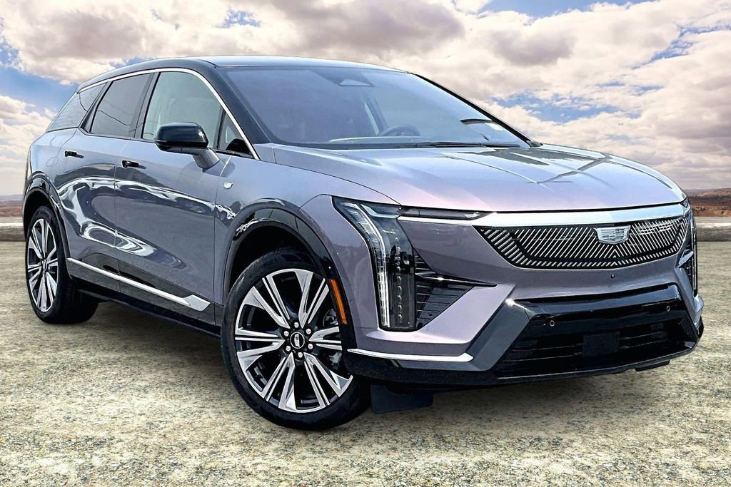 Used 2025 Cadillac Optiq Luxury 2 AWD/4WD image 1