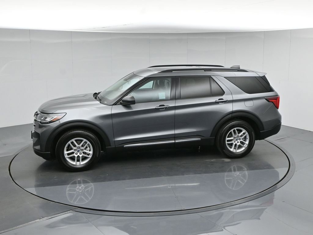 Used 2025 Ford Explorer Active w/ Active Comfort Package RWD image 47