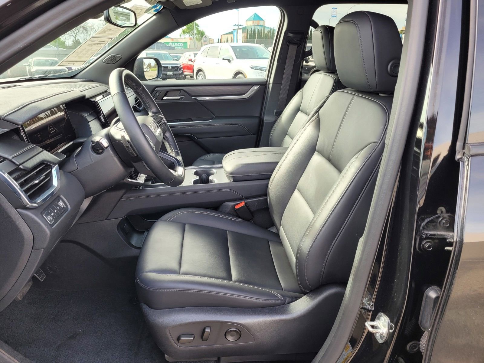 Used 2024 GMC Acadia Elevation image 10