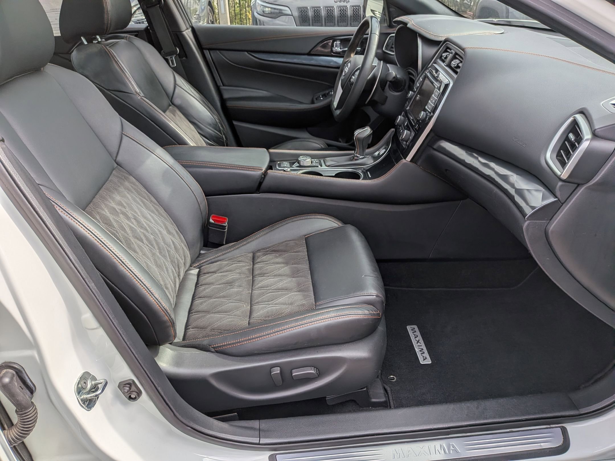 Used 2023 Nissan Maxima SR w/ Sport Mat Group FWD image 38