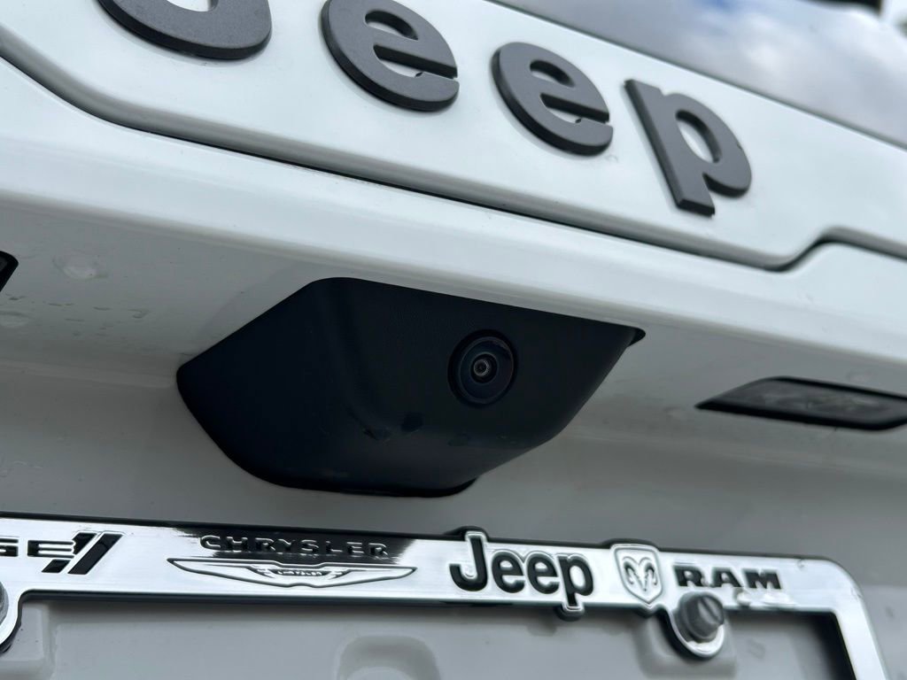 New 2026 Jeep Cherokee Limited image 32