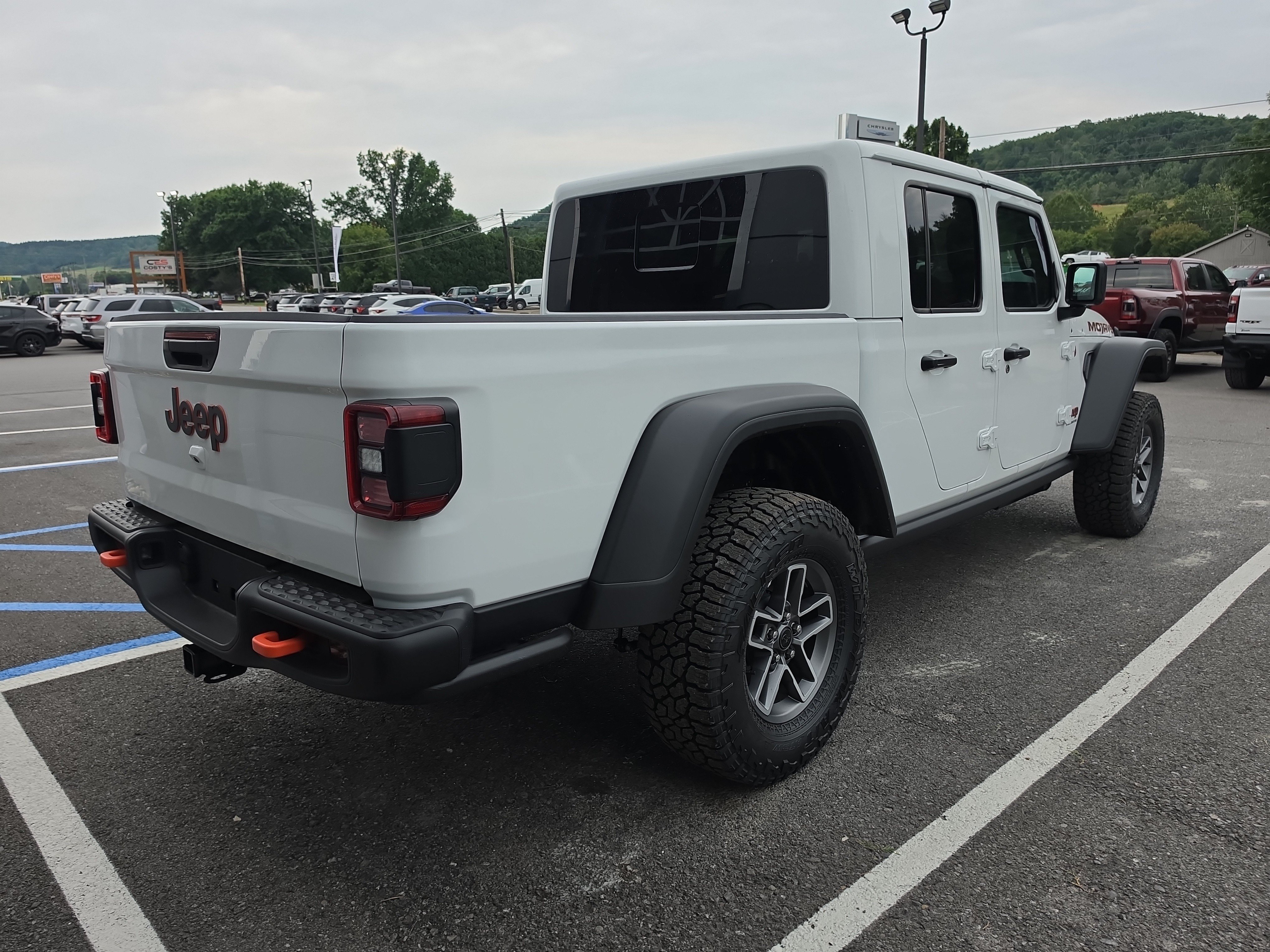 New 2026 Jeep Gladiator Mojave w/ Steel Bumper Group AWD/4WD image 3