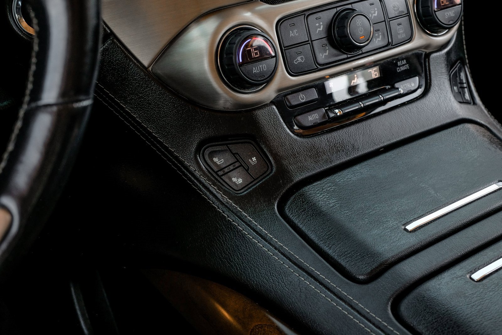 Used 2020 GMC Yukon Denali w/ Denali Ultimate Package image 26