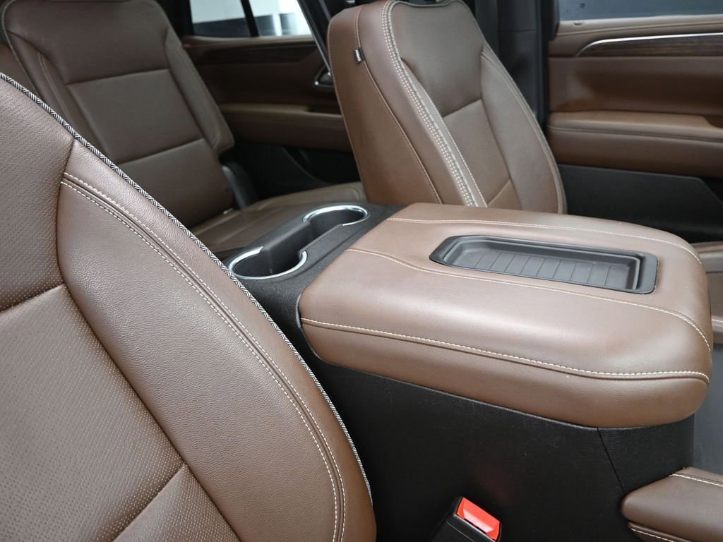 Used 2021 Chevrolet Tahoe High Country w/ Premium Package image 27