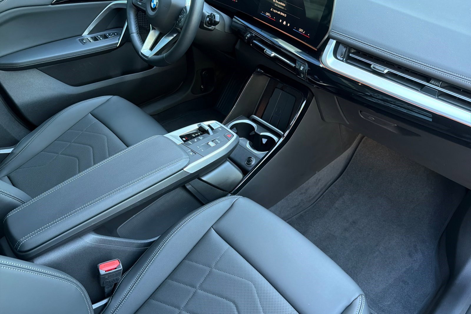 Used 2025 BMW X1 xDrive28i w/ Technology Package image 19