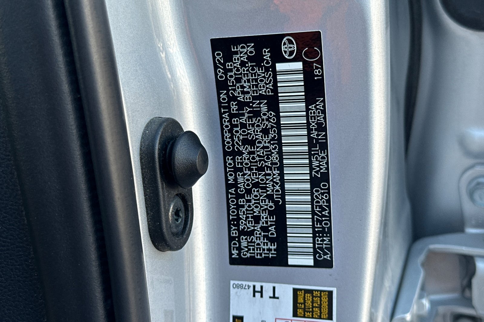 Certified 2021 Toyota Prius LE w/ Carpet Mat Package (TMS) FWD image 28