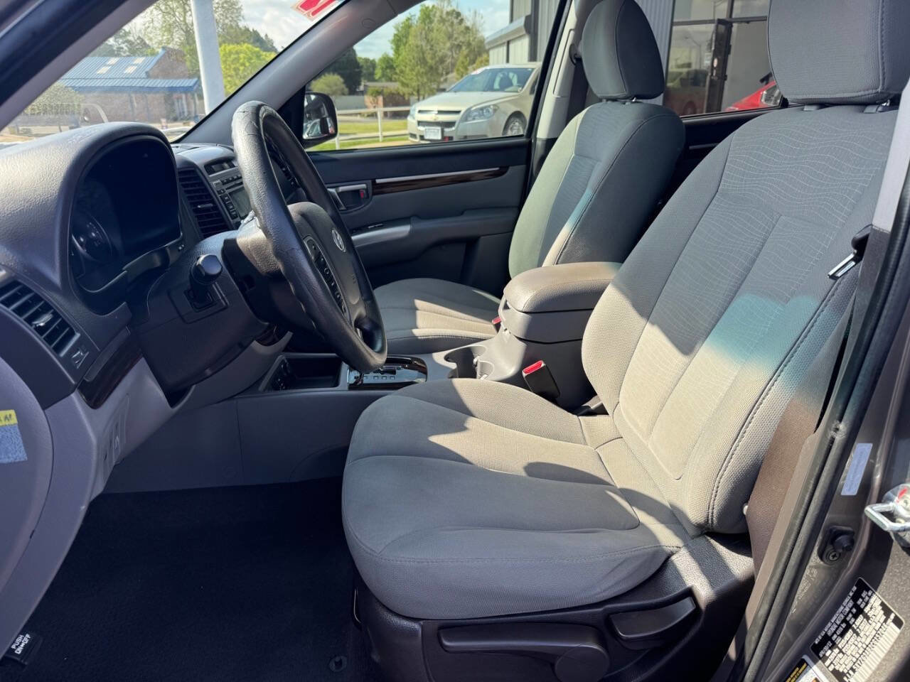 Used 2012 Hyundai Santa Fe GLS image 16