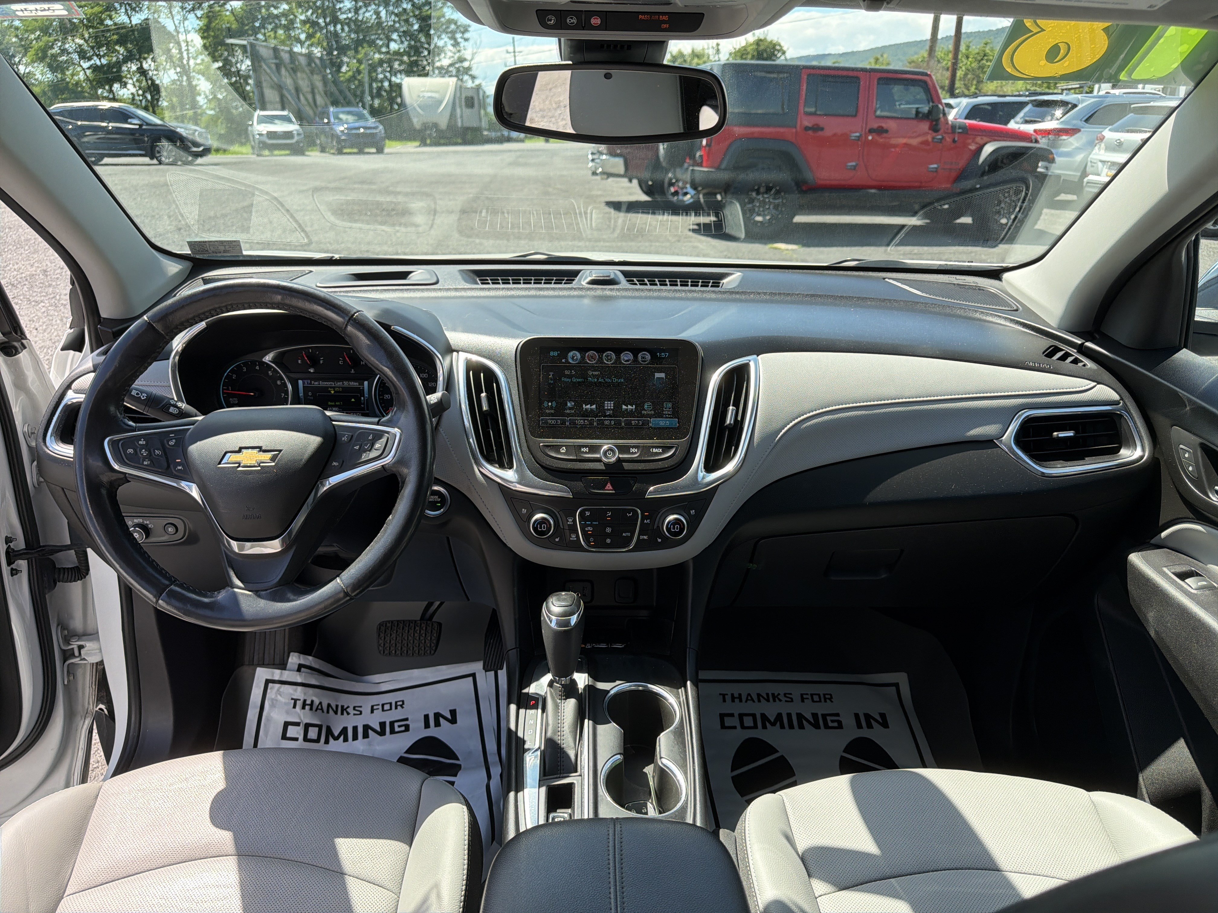 Used 2018 Chevrolet Equinox Premier AWD/4WD image 17