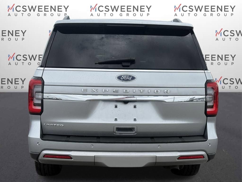 Used 2024 Ford Expedition Limited image 3