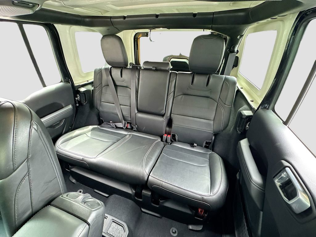 Used 2023 Jeep Wrangler Unlimited Sahara w/ Cold Weather Group image 14