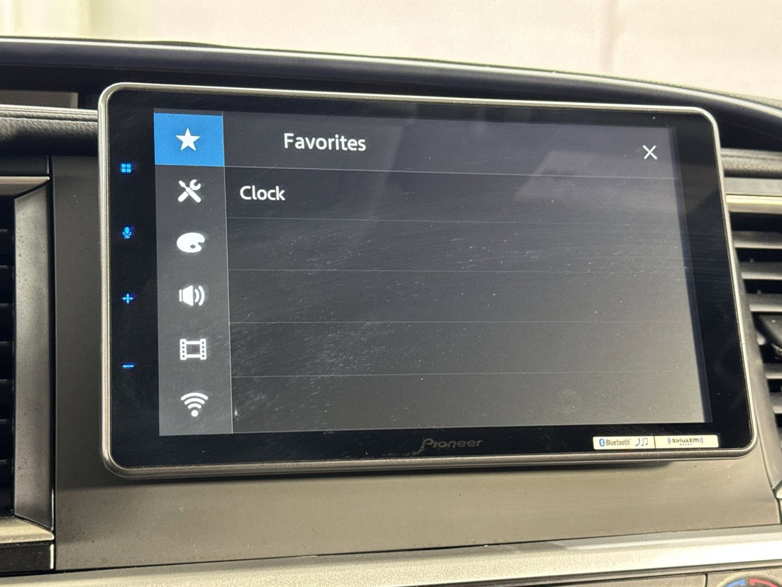 Used 2019 Toyota Highlander LE image 24