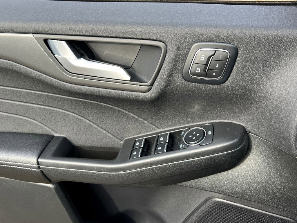 New 2026 Ford Escape Active w/ Active Premium Tech Pack FWD image 22