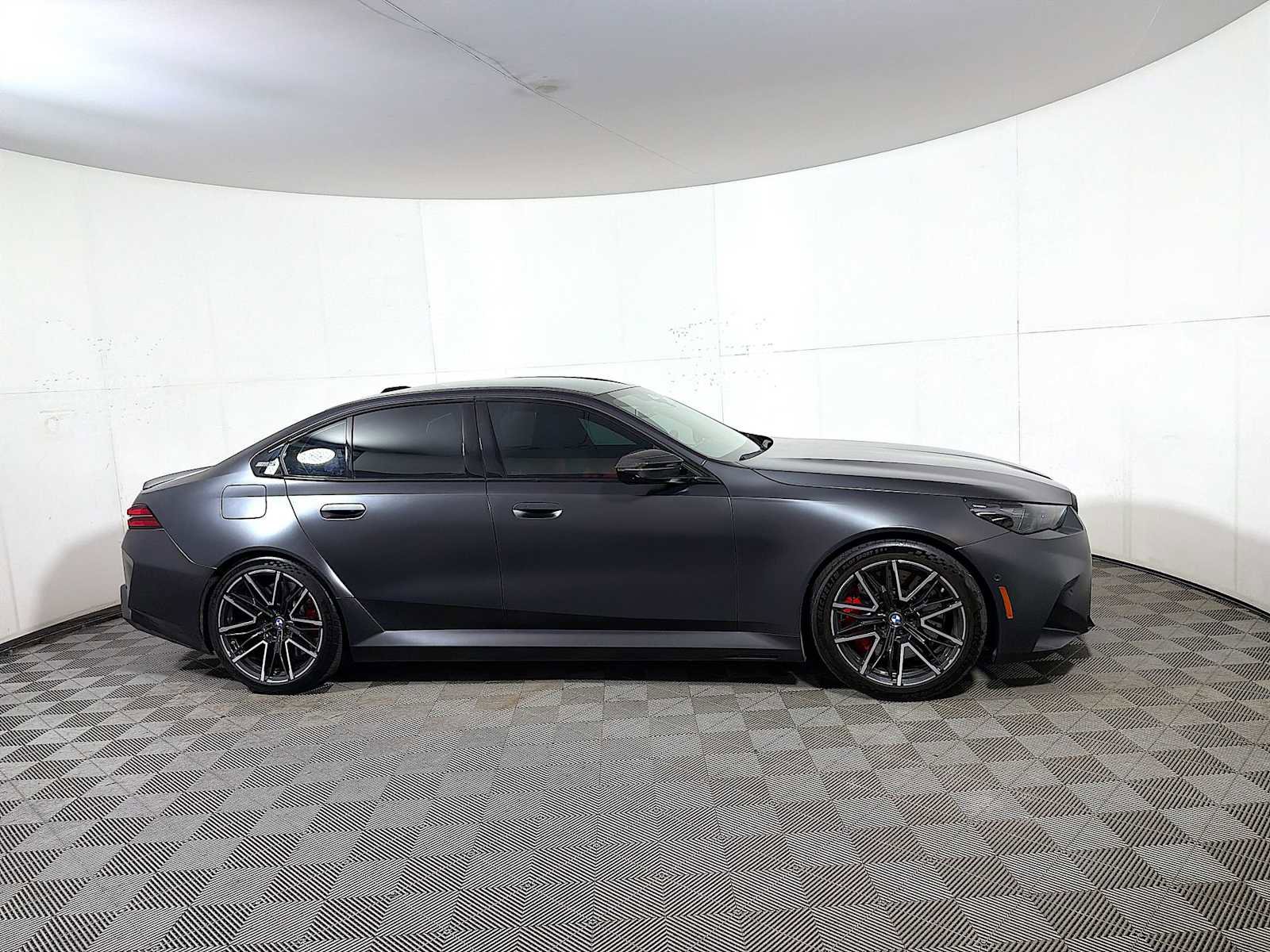 Used 2026 BMW M5 w/ Carbon Package AWD/4WD image 7