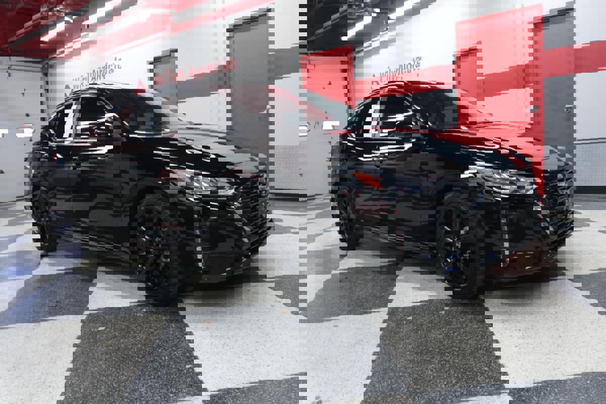 Used 2024 Nissan Sentra SR image 2