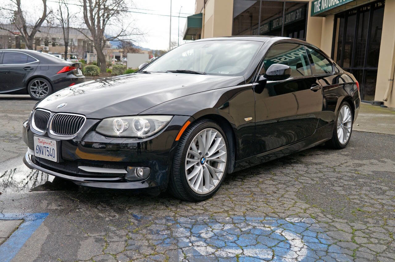 Used 2011 BMW 335i Coupe image 11