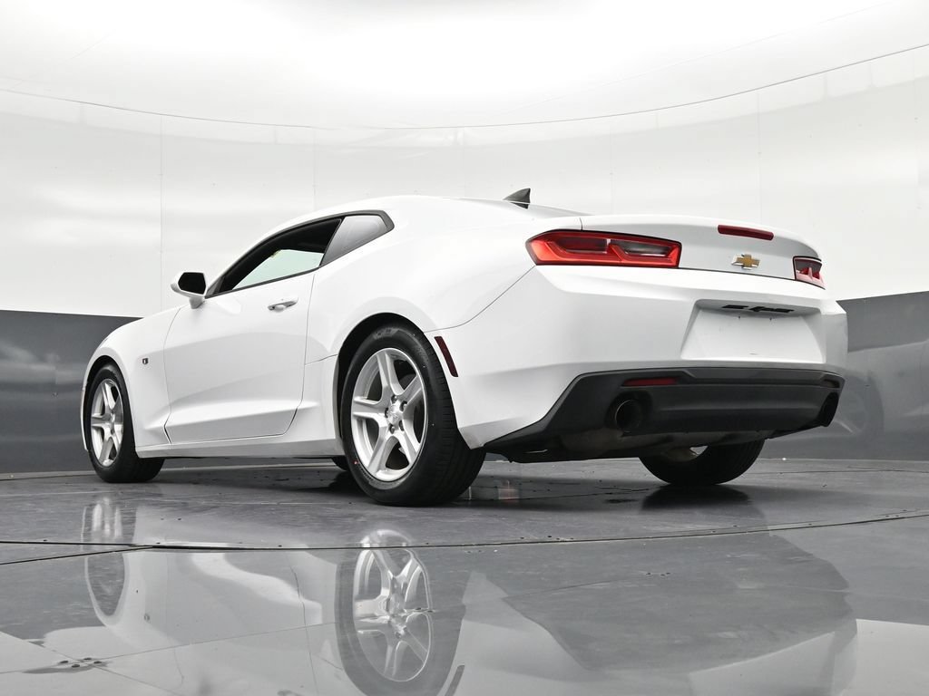 Used 2018 Chevrolet Camaro LS RWD image 29