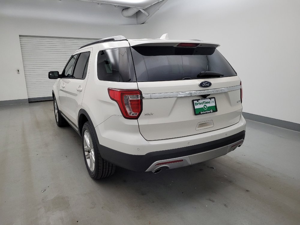 Used 2016 Ford Explorer XLT w/ Equipment Group 202A AWD/4WD image 5
