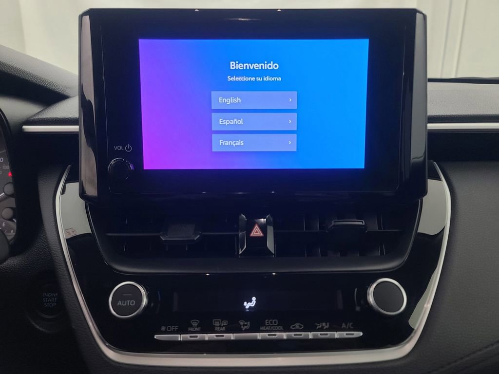 Used 2025 Toyota Corolla Cross LE image 31