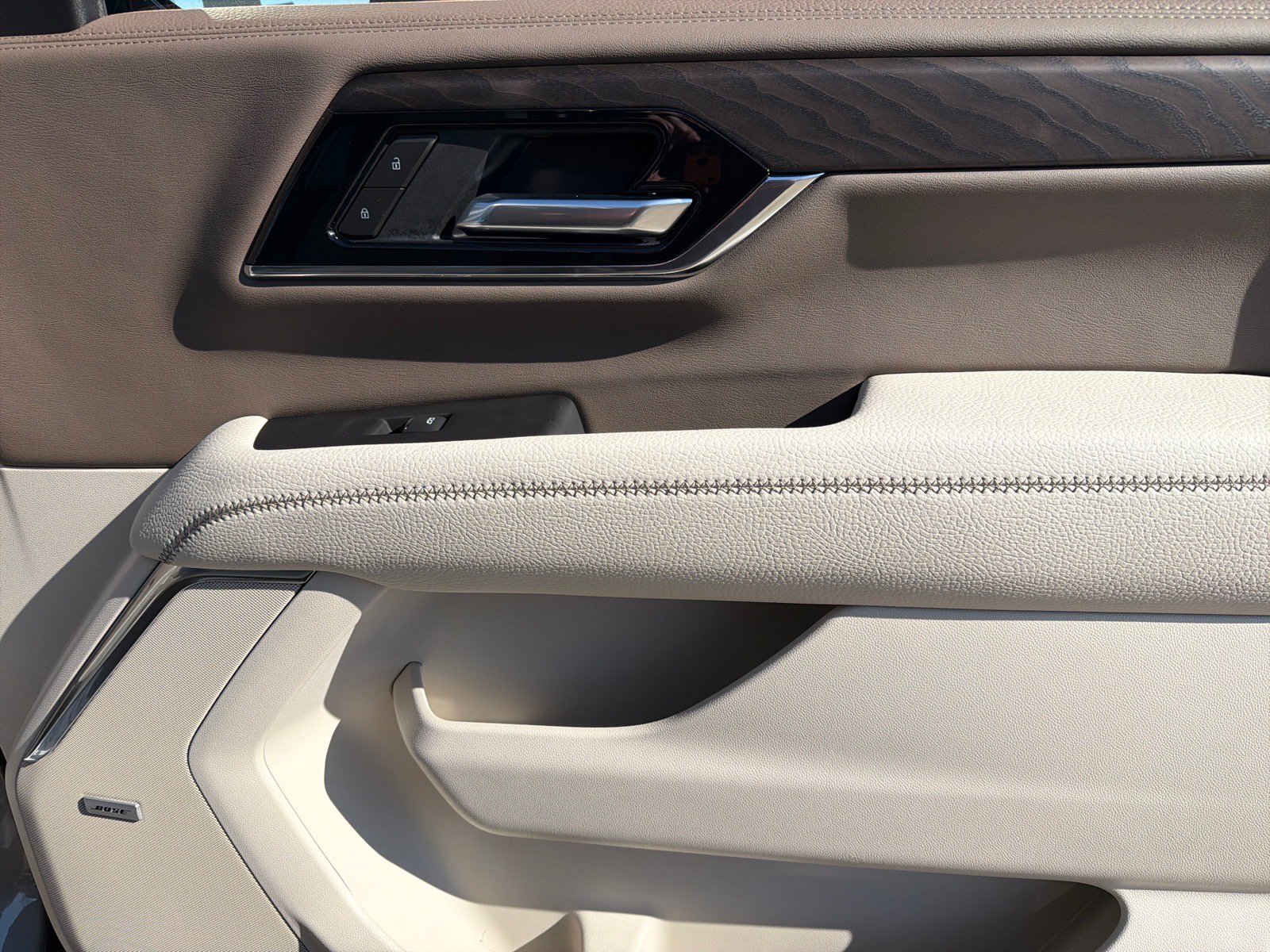 New 2026 GMC Yukon Denali w/ LPO, Floor Liner Package RWD image 22