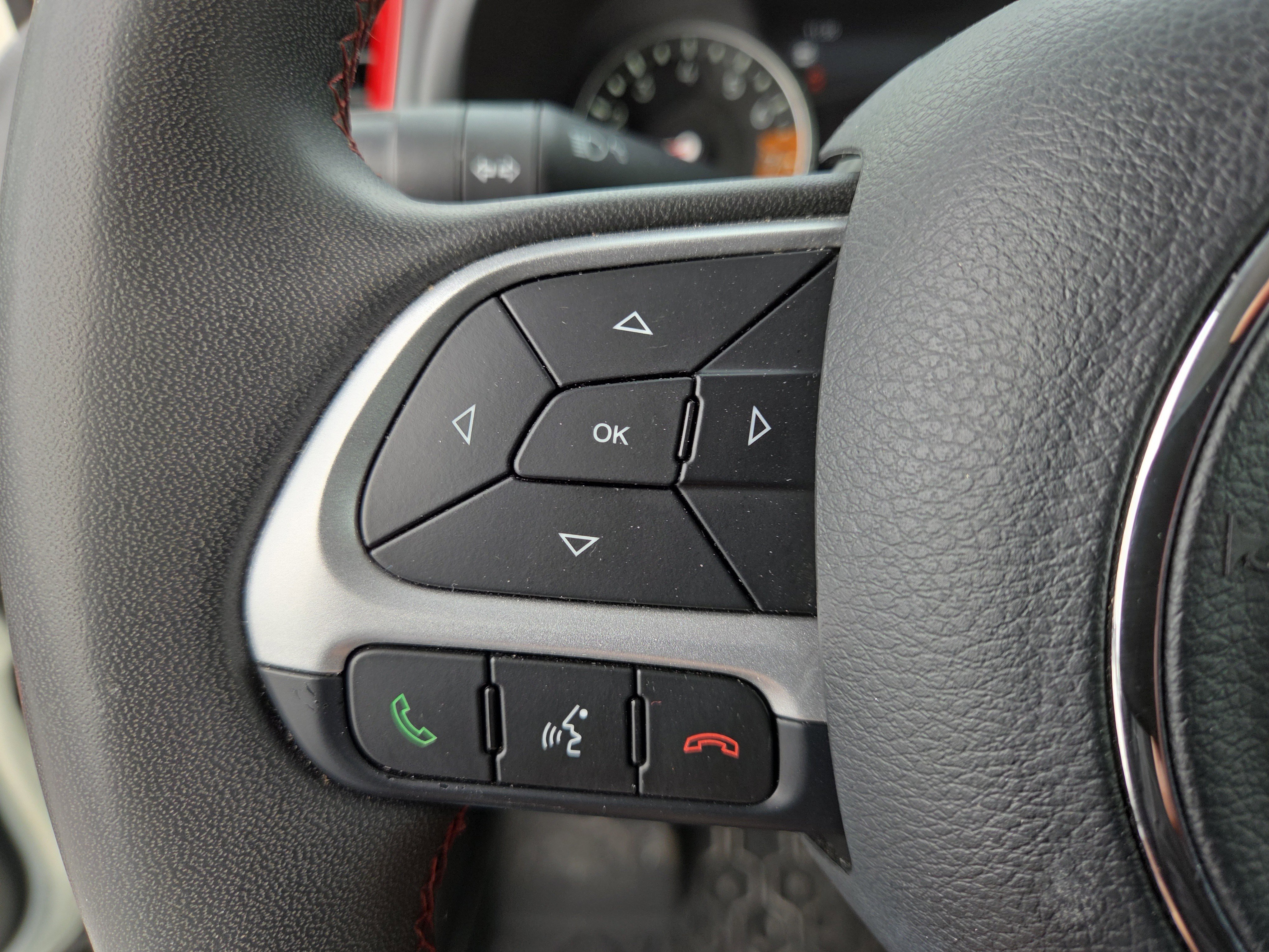 Certified 2023 Jeep Renegade Trailhawk AWD/4WD image 29