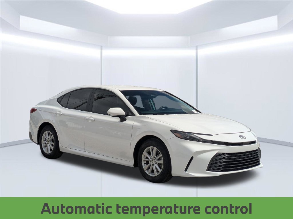 Used 2025 Toyota Camry LE FWD image 9