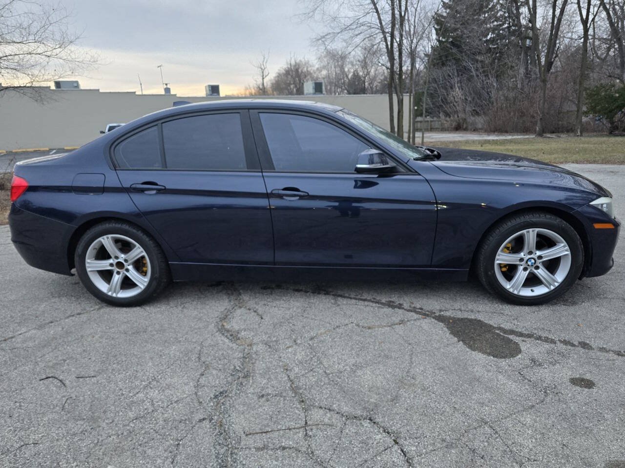 Used 2013 BMW 328i xDrive Sedan AWD/4WD image 4