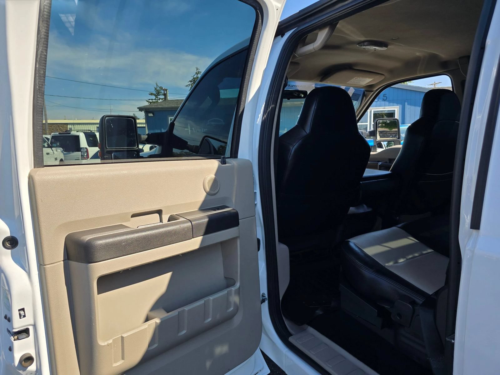 Used 2009 Ford F350 FX4 AWD/4WD image 16