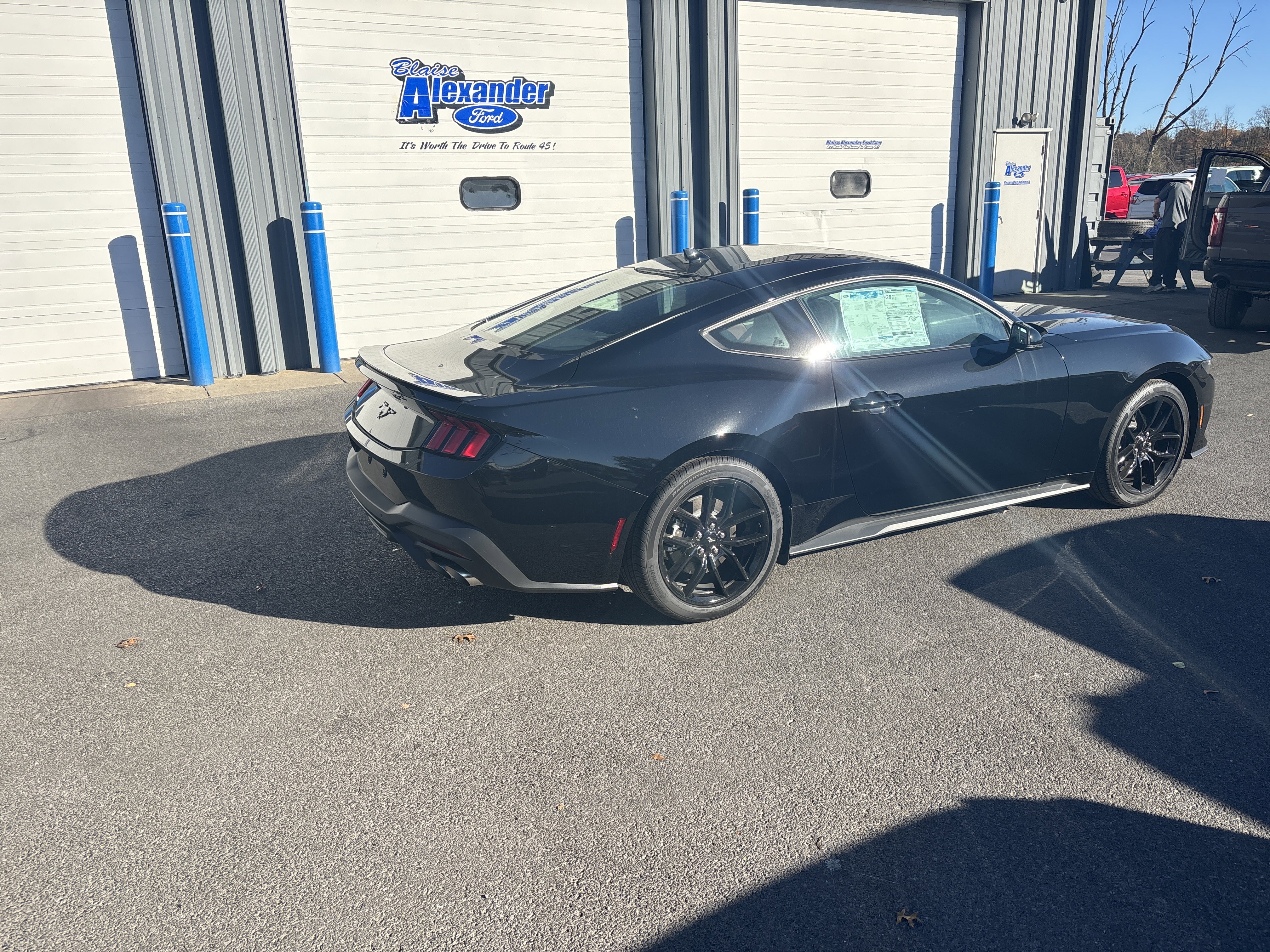 New 2025 Ford Mustang Premium video 3