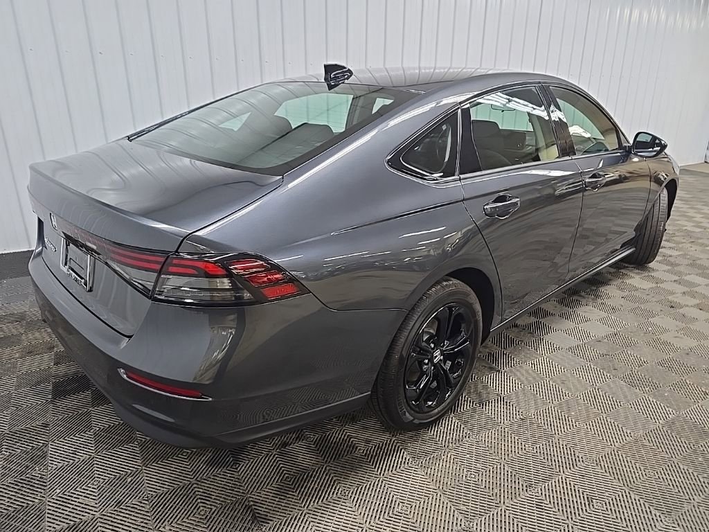 Certified 2025 Honda Accord SE image 10
