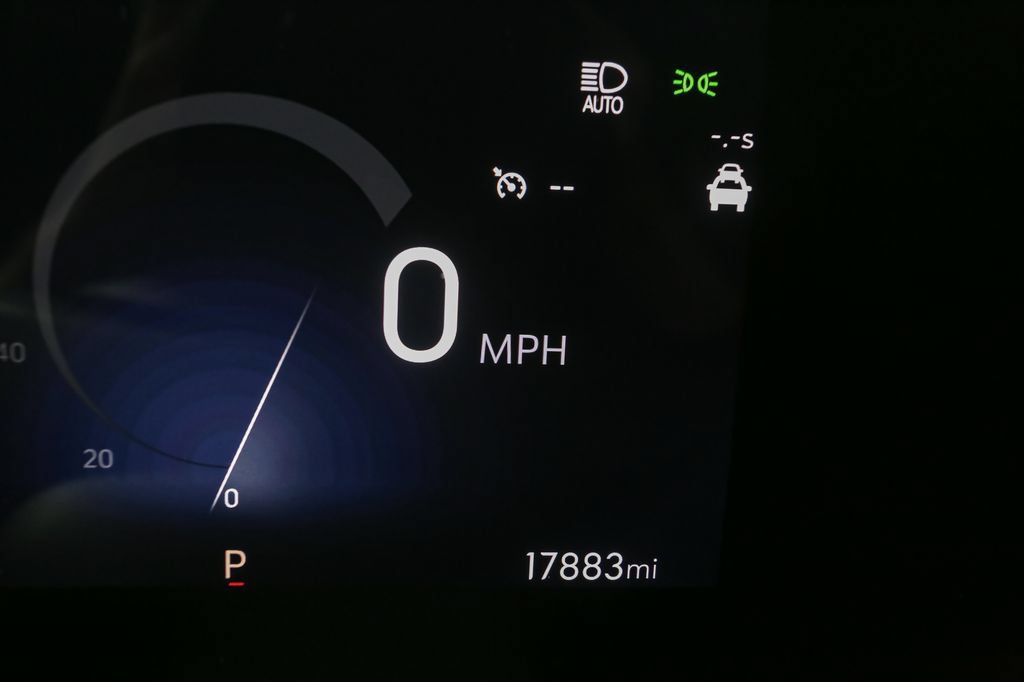 Used 2025 Buick Encore GX Sport Touring w/ Experience Buick Package AWD/4WD image 34