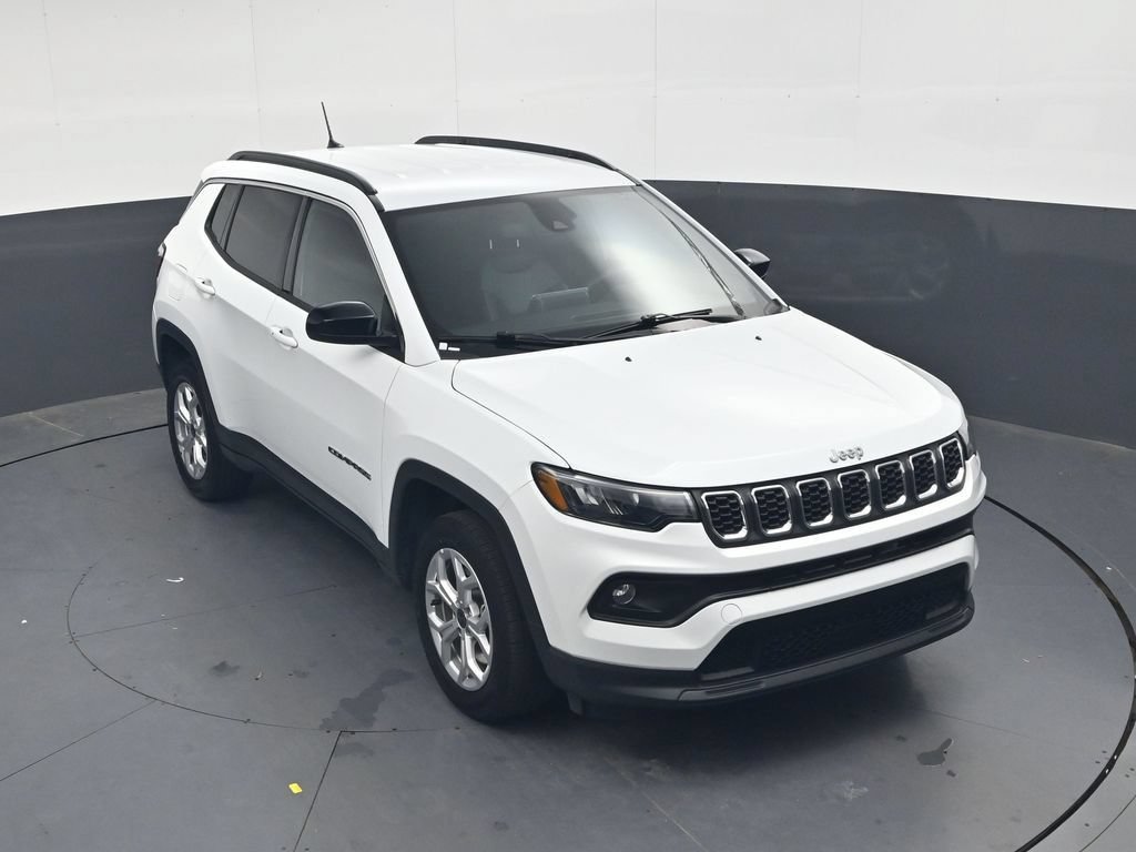 Used 2025 Jeep Compass Latitude AWD/4WD image 24