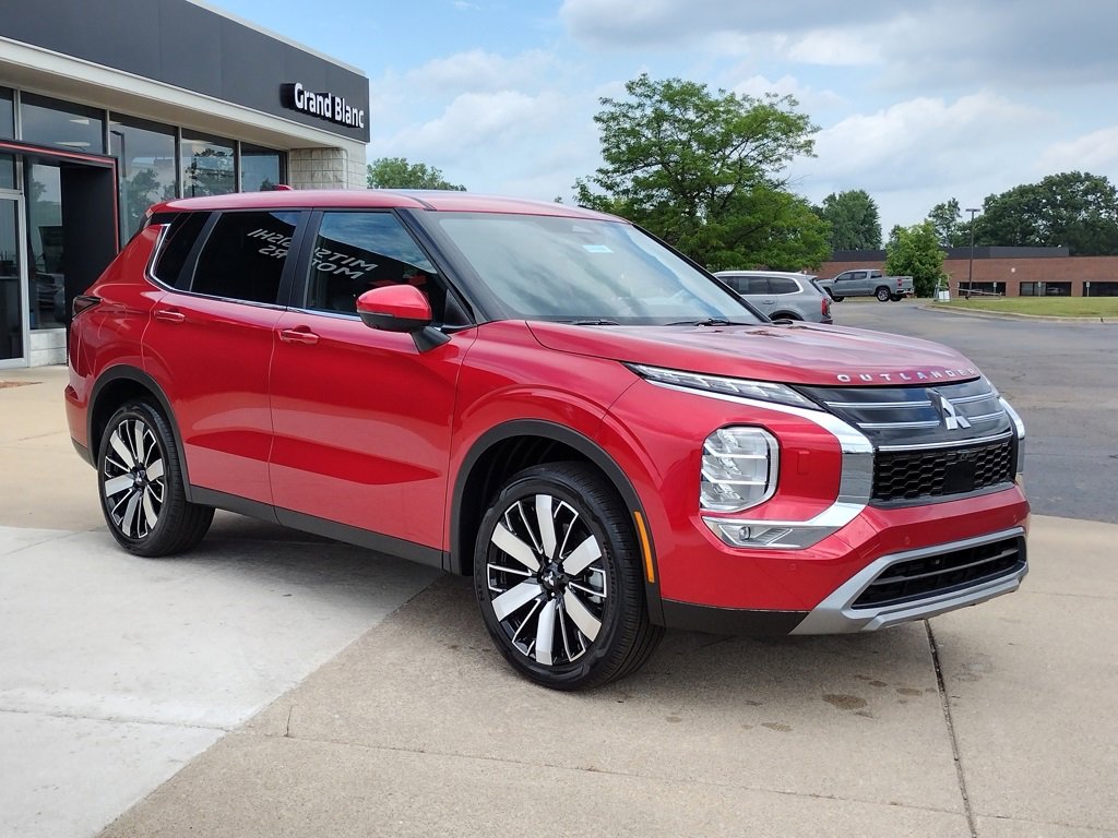 New 2025 Mitsubishi Outlander SE image 14