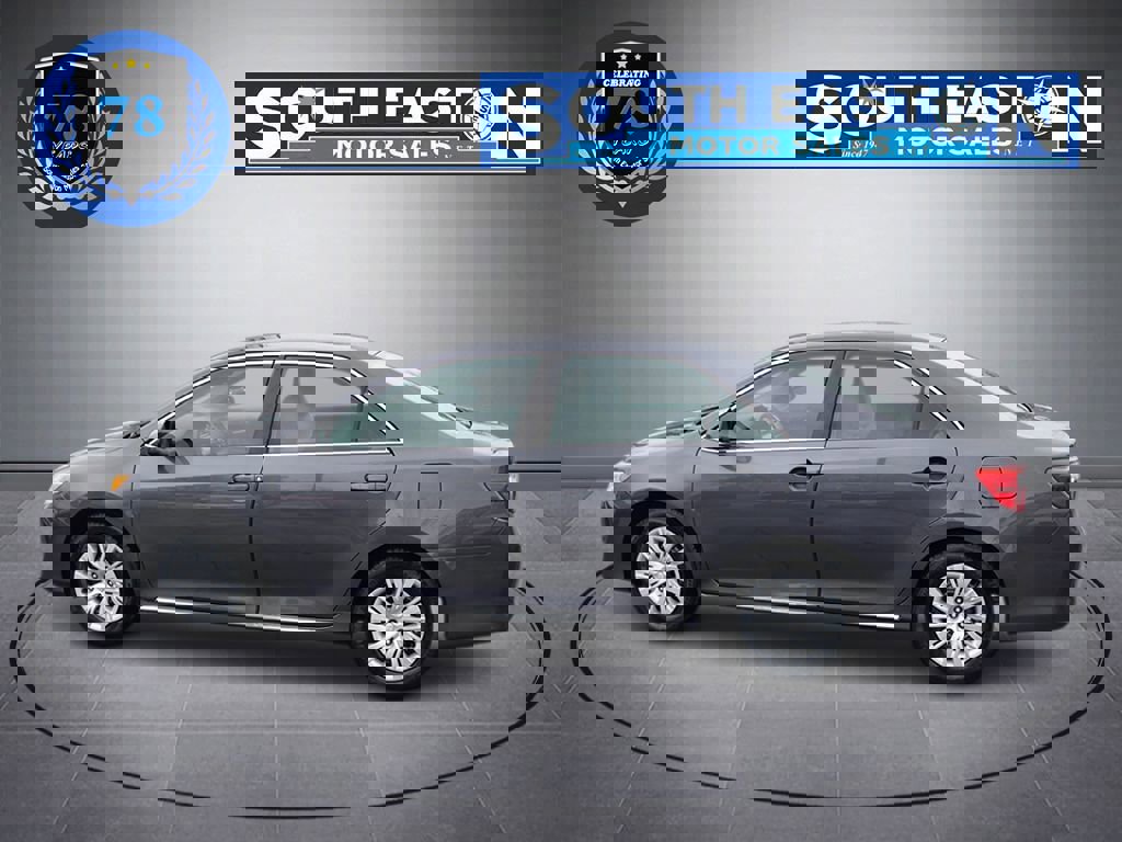 Used 2012 Toyota Camry LE image 8