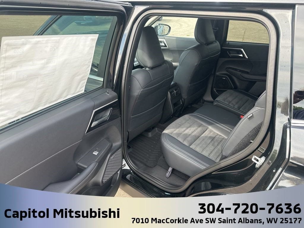 New 2025 Mitsubishi Outlander SE AWD/4WD image 18