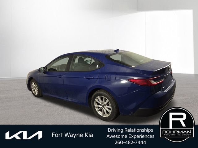 Used 2025 Toyota Camry LE FWD image 10