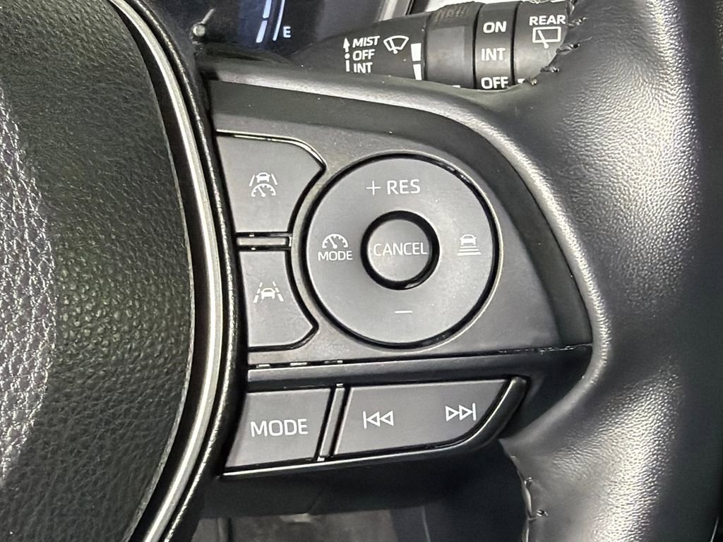 Used 2025 Toyota Corolla XSE image 25