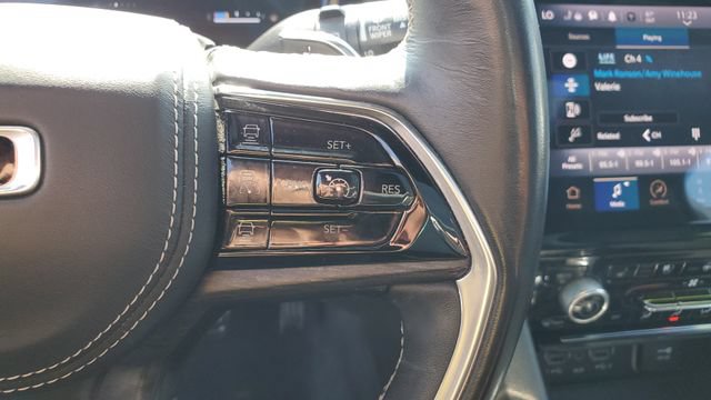 Certified 2021 Jeep Grand Cherokee L Overland w/ Luxury Tech Group IV AWD/4WD image 14